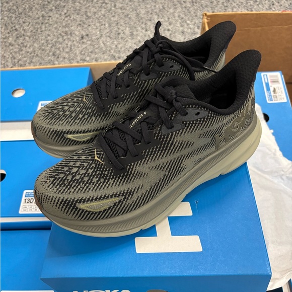 Men's HOKA Clifton 9  - Color: Black/Slate - NEW IN BOX - ONLY A FEW LEFT! - Picture 2 of 11